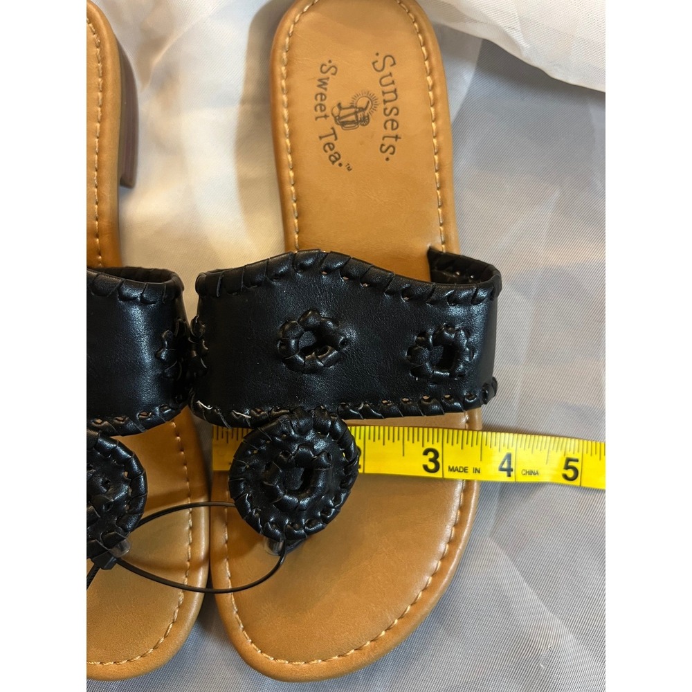 Womens Sunsets Sweet Tea Sandals 6 Preppy Whipstitch Medallion Black Thong Flat - Picture 4 of 5